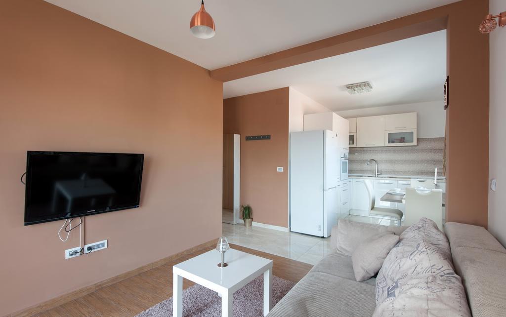 Natalie Apartment